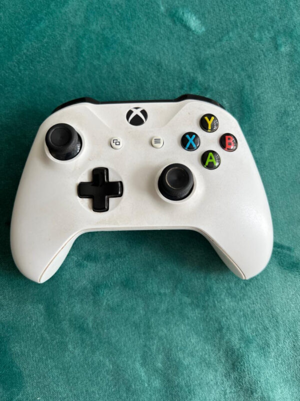 Microsoft Xbox One s 1TB