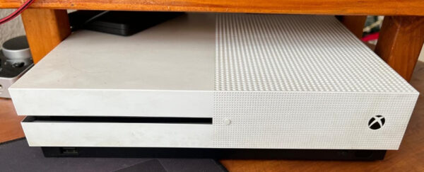 Microsoft Xbox One s 1TB