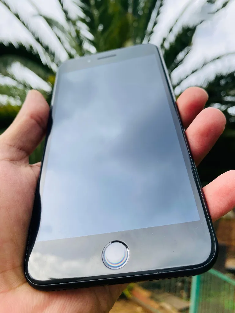 Apple iPhone 7 Plus - Image 9