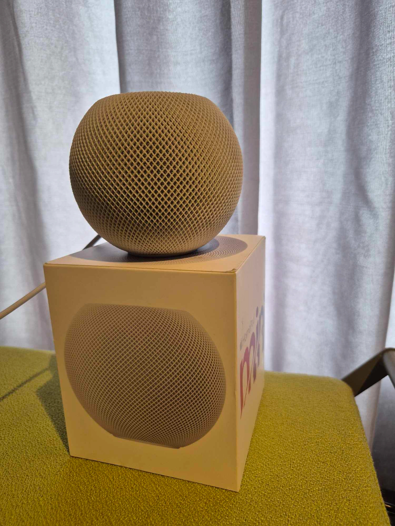 Apple Homepod Mini, secondhand smart speaker, excellent condition audio device