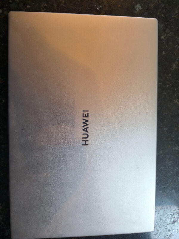 Huawei D14 i5 11th gen Silver 512GB Intel 8GB