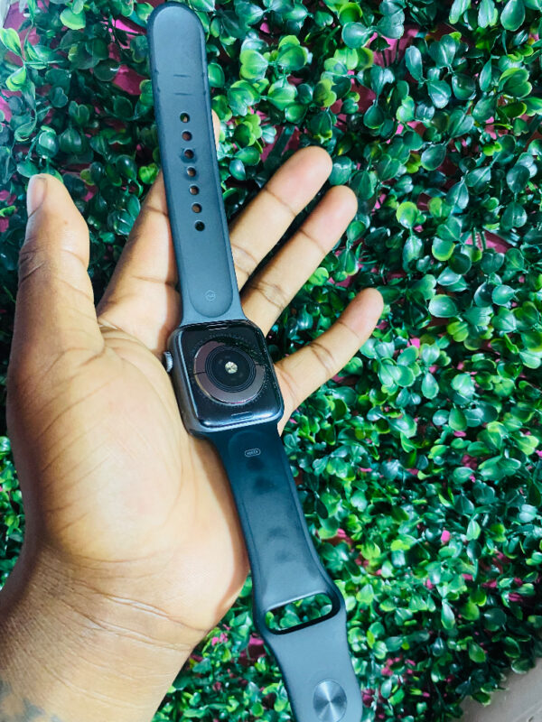 Apple Series 4 Black 44mm