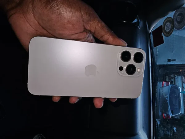 Apple Iphone 15 Pro Max 512GB - Image 4