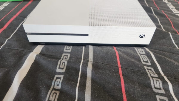 Microsoft Xbox One S 1TB