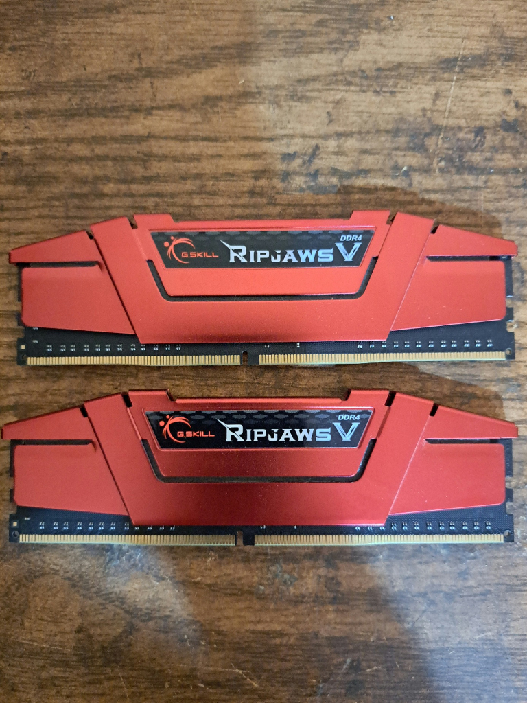 G.Skill F4-2400C15S-4GVR Ripjaws V 4GB,4GB DDR4-2400MHz Desktop Memory,Red RAM for Gaming
