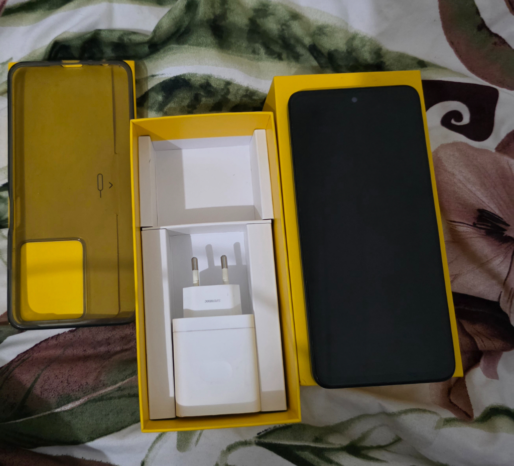 Realme C55,secondhand Realme C55 in excellent condition,256GB Black Realme C55