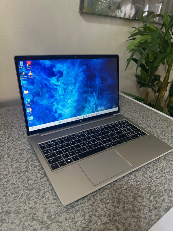 HP Hp ProBook 455 G9 AMD Ryzen 3 5425U with Radeon Graphics 2.70Ghz Silver 256GB AMD 16GB