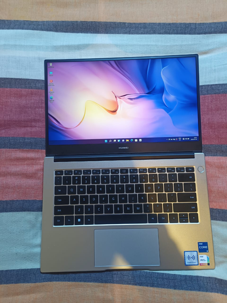 Huawei D14 11th Gen, Huawei D14 512GB silver laptop, Huawei D14 secondhand like new