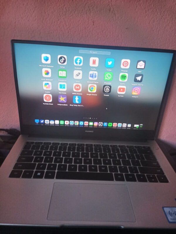 Huawei D14 11th gen Silver 512GB Intel 8GB