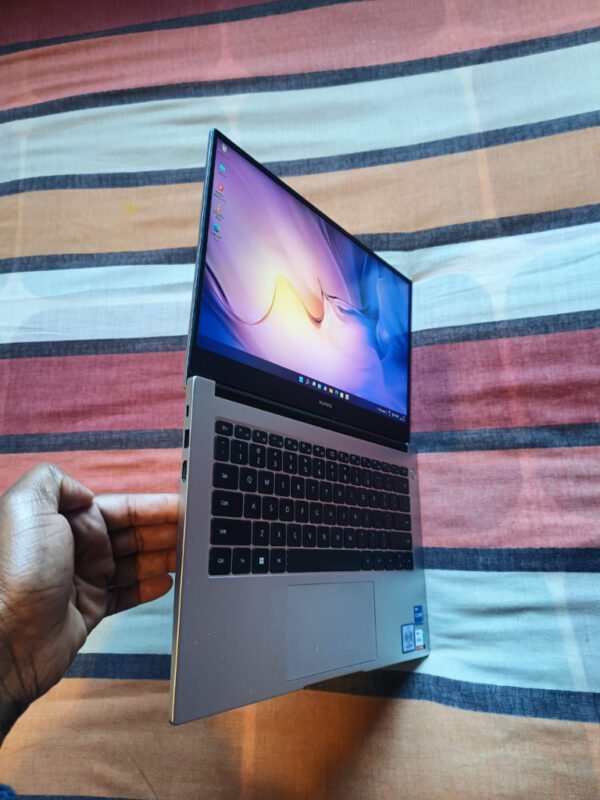 Huawei D14 11th gen Silver 512GB Intel 8GB