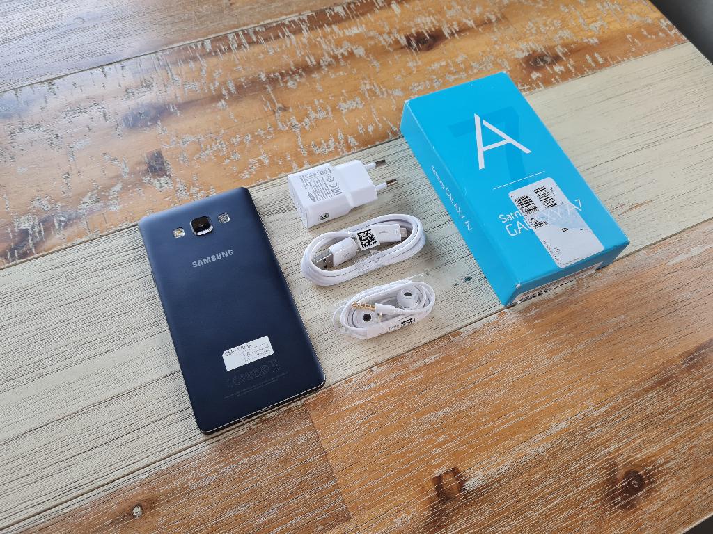 Samsung Galaxy A7 16GB Midnight Black,Samsung Galaxy A7 secondhand like new,Samsung Galaxy A7 black phone for sale