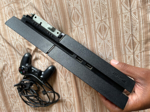 Sony PLAYSTATION 4 SLIM 1TB