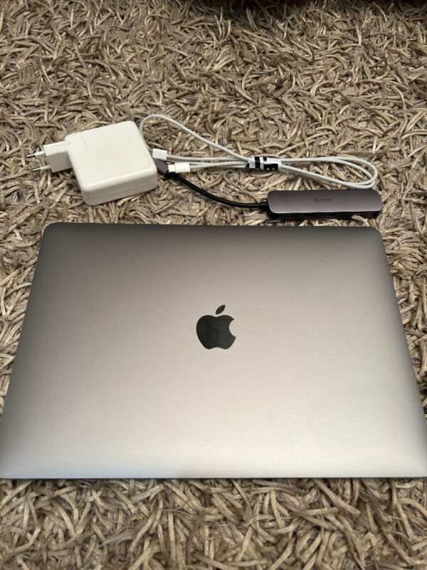 Apple MacBook Pro 2017 (13') Other 256GB Intel 8GB