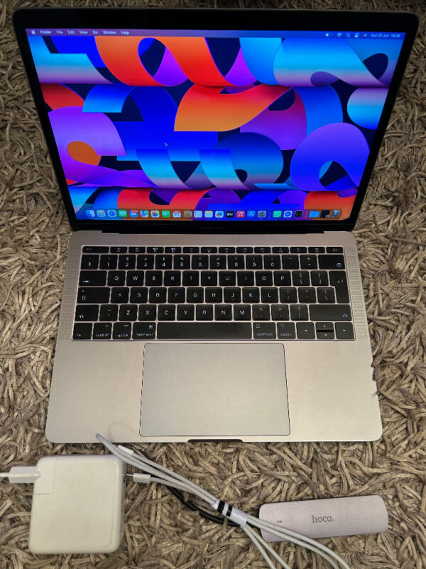 Apple MacBook Pro 2017 (13') Other 256GB Intel 8GB