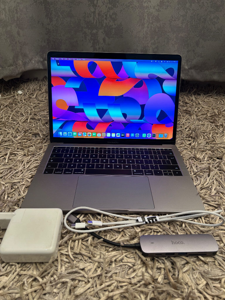 Apple MacBook Pro 2017 13,used MacBook Pro 2017 for sale,excellent condition MacBook Pro 2017 13
