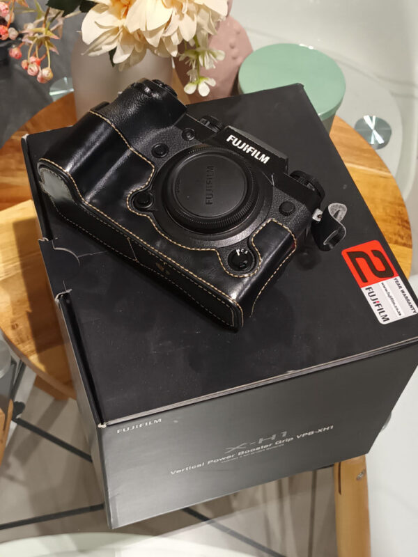 Fujifilm X-H 1 24MP 2160p (4K UHD)