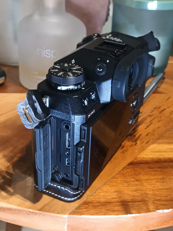 Fujifilm X-H 1 24MP 2160p (4K UHD)