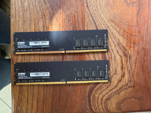 Other [BRAND NEW] Klevv Crass 16GB 3200mhz Ram 16GB