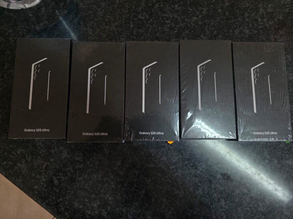 Samsung SAMSUNG S25 ULTRA | NEW| SEALED| Black 256GB